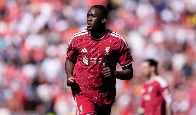 Liverpool có thể mất trắng Konate.
