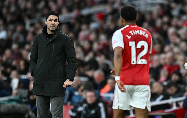 Mikel Arteta có nên mạo hiểm với Jurrien Timber.