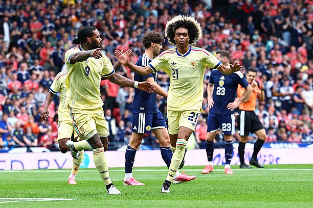 Cựu cầu thủ Manchester United, Tahith Chong ghi bàn nhưng không thể giúp Curacao tránh khỏi thất bại.