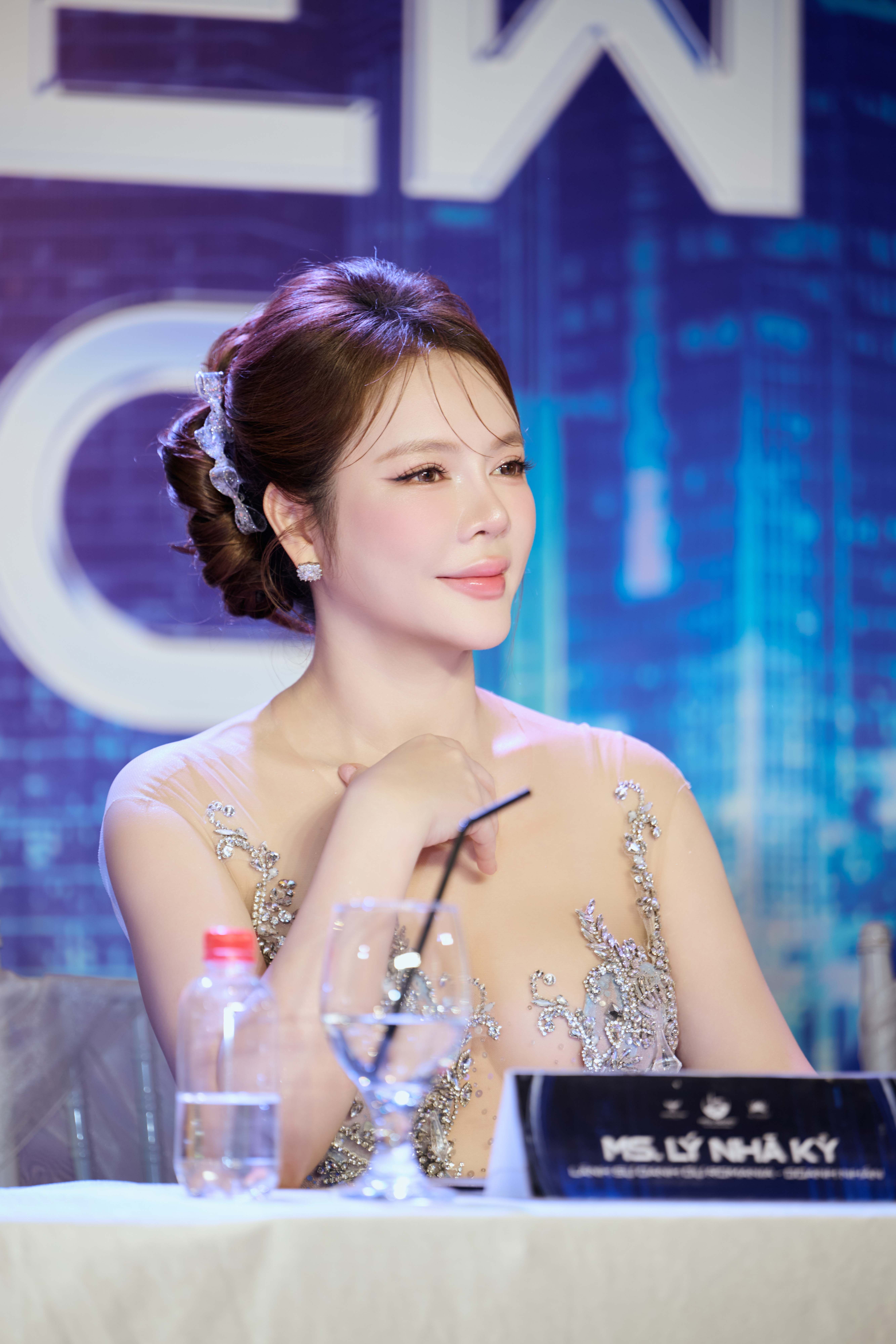1. Trưởng BGK Lý Nhã Kỳ (4).jpg