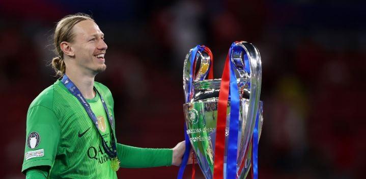 Matvey Safonov (6.7/10): Sẽ cảm thấy thất vọng với cách mình bị đánh bại bởi cú dứt điểm uy lực của Havertz. Đã làm tốt trong việc cản phá quả tạt nguy hiểm của Saka và có nhiều hơn một lần băng lên bọc lót tốt ngoài vòng cấm. Không phải thực hiện pha cứu thua xuất sắc nào, ngay cả trong loạt sút luân lưu.