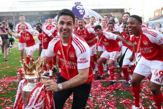 Arsenal vô địch Ngoại hạng Anh 2025/26.