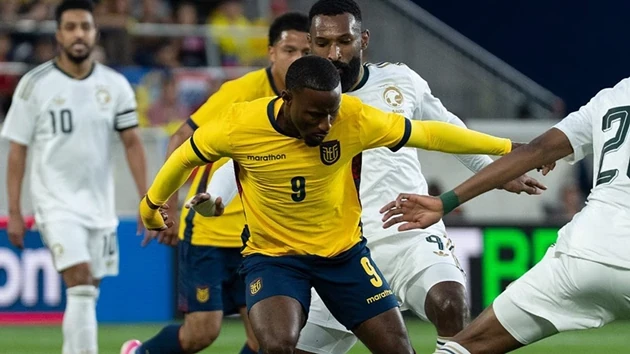 Ecuador đánh bại Saudi Arabia trong trận giao hữu trước thềm World Cup.
