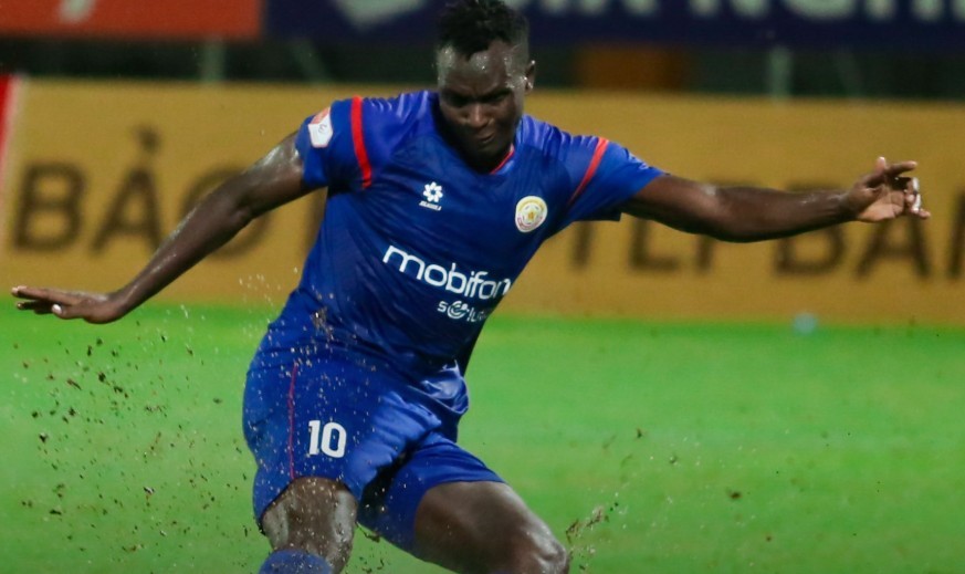 Joseph Mpande là niềm hy vọng trên hàng công của PVF-CAND. Ảnh: PVF-CAND FC.