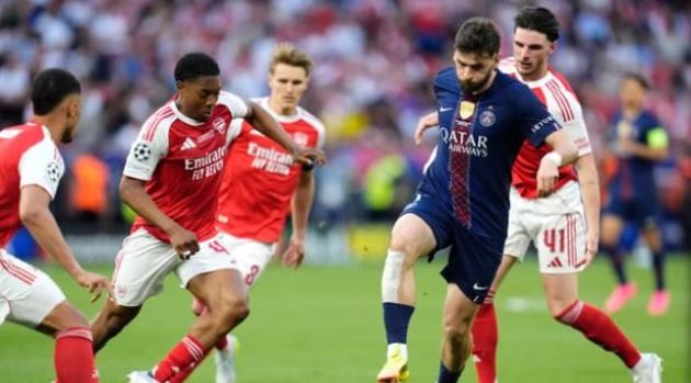 Arsenal thiếu 1 cầu thủ như Kvicha Kvaratskhelia.