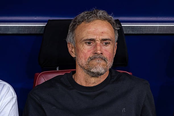 Luis Enrique cho rằng cả Arsenal và PSG đều không xứng đáng thắng chung kết Champions League.