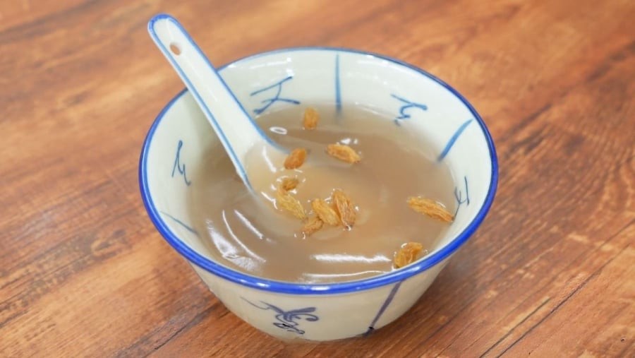 Thực tế, bản thân bột sắn dây đã nhiều tinh bột, khi pha sắn dây, chúng ta lại hay cho thêm đường để dễ uống