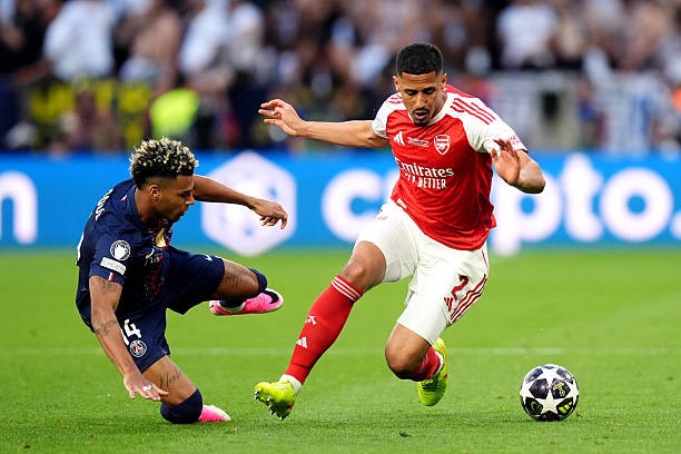 Arsenal chấp nhận chơi phòng ngự để phong tỏa PSG