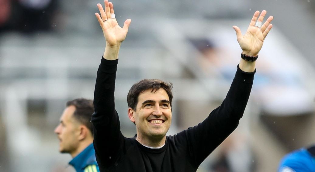 Andoni Iraola đã làm những điều tuyệt vời cho .