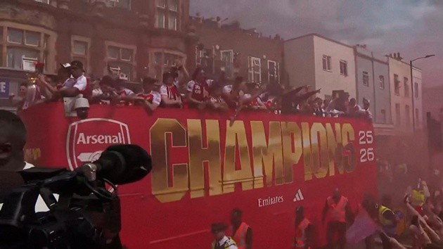 Arsenal ăn mừng chức vô địch Ngoại hạng Anh 2025/26.,