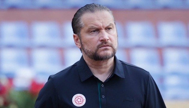 HLV Popov tố công tác trọng tài tại V-League.