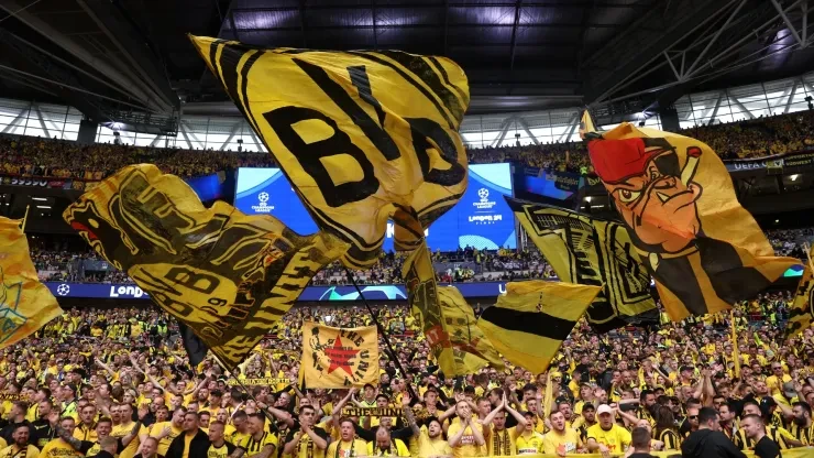 Đêm chung kết Champions League ngập cảm xúc lịch sử.