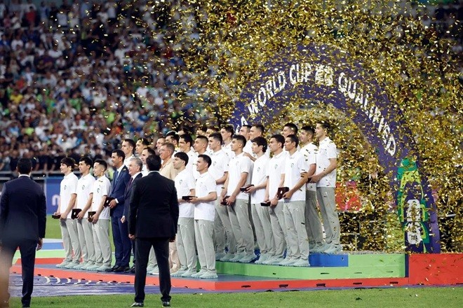 Uzbekistan ăn mừng tấm vé dự World Cup.