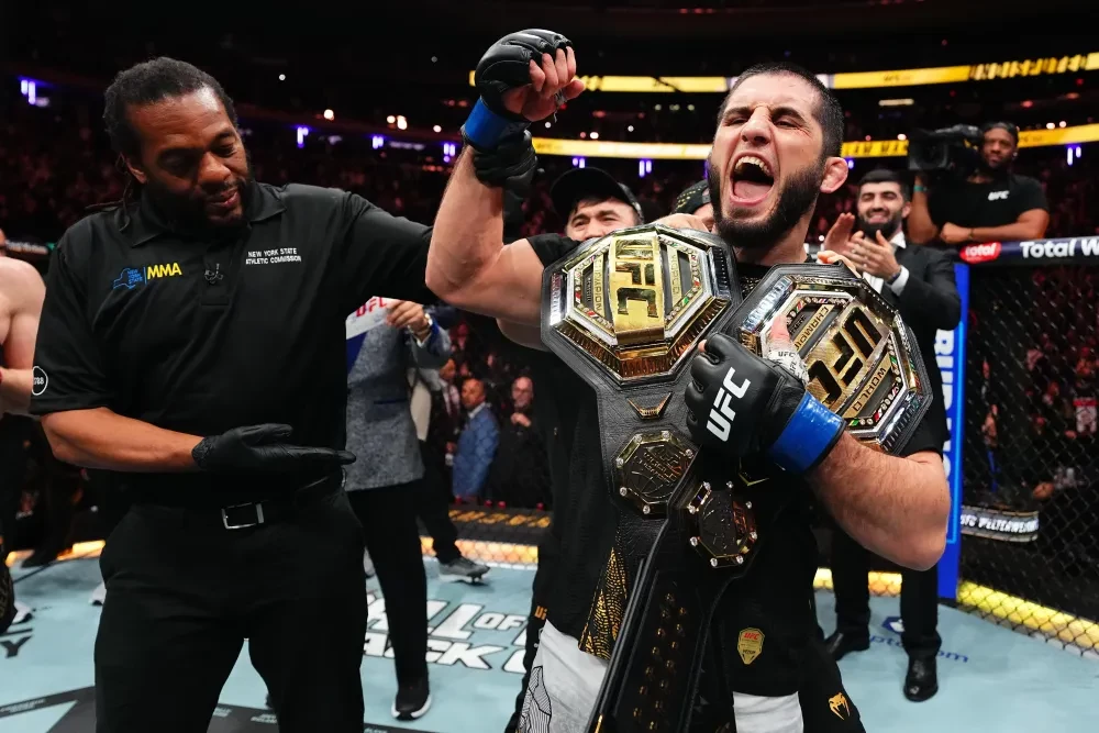 Islam Makhachev vô địch UFC 322