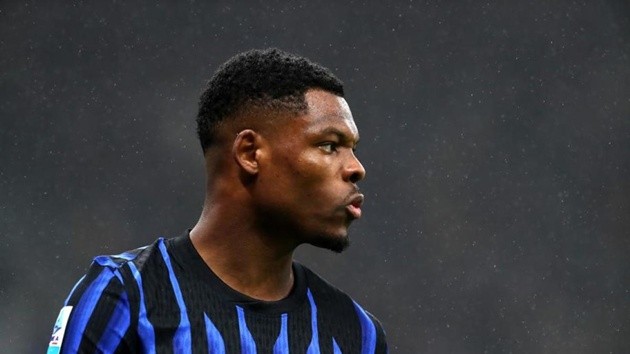 Denzel Dumfries tiến gần đến việc cập bến Real.