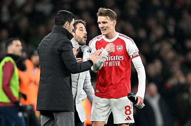 Mikel Arteta có thể cân nhắc bán Martin Odegaard.