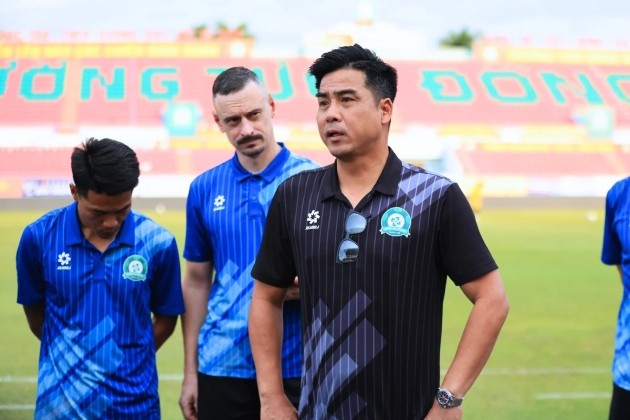 Trường Tươi Đồng Nai tiếp tục tin tưởng HLV Nguyễn Việt Thắng khi thăng hạng V-League.