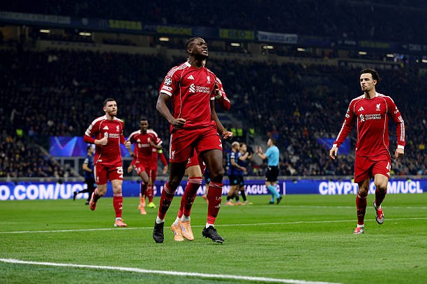 Konate trên đường đến Bernabeu. 