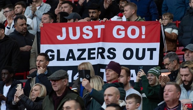 Nhà Glazers có khả năng bán hết cổ phần Man United.
