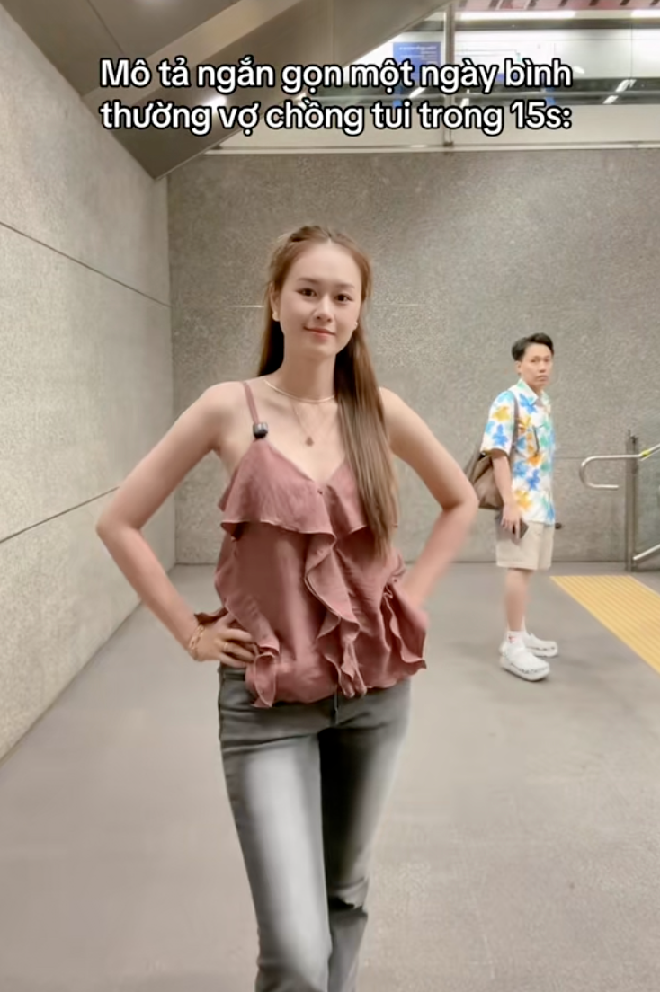 Khi kết hợp với áo hai dây hoặc áo yếm có chiều dài vừa phải, phần eo được nhấn rõ hơn, từ đó giúp phân chia tỷ lệ cơ thể hợp lý. 