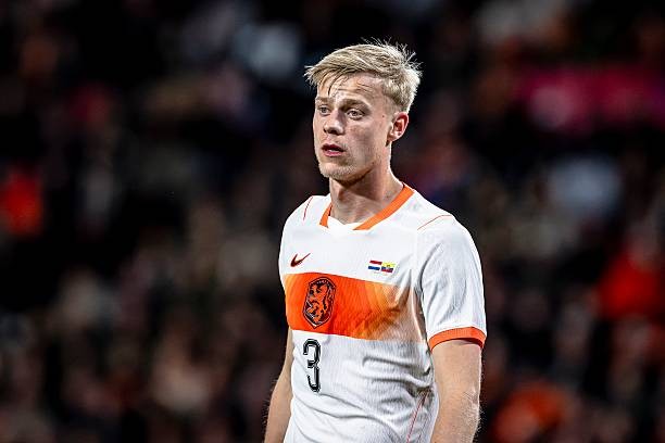 Jan Paul van Hecke nằm trong tầm ngắm của Tottenham Hotspur.