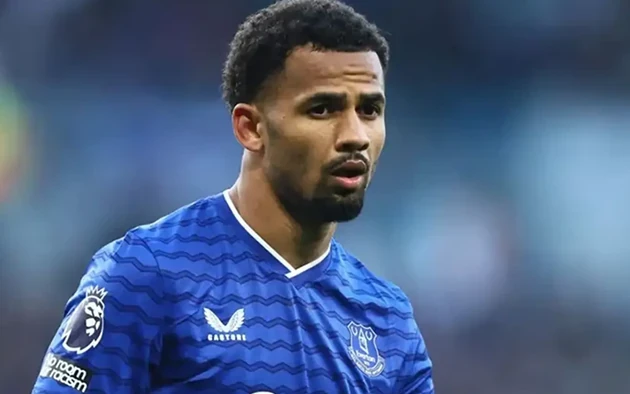 Everton ra giá cho Ndiaye trước sự quan tâm của Man Utd.