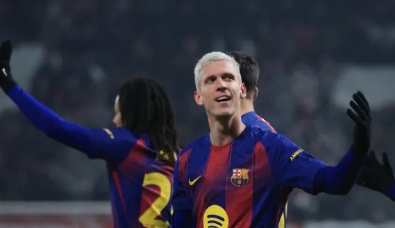 Olmo muốn tiếp tục gắn bó với Barca.