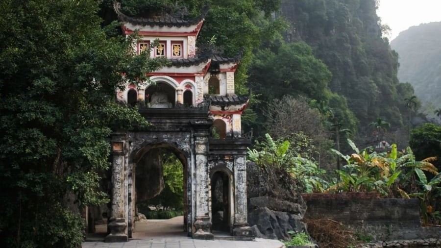Tam Cốc - Bích Động là một điểm đến nổi tiếng của Ninh Bình.