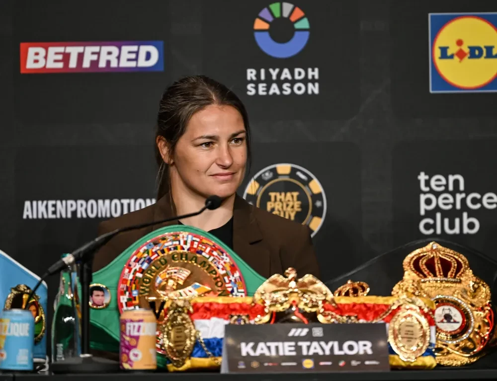 Katie Taylor trong buổi họp báo