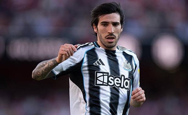 Sandro Tonali nằm trong tầm ngắm của Manchester United.
