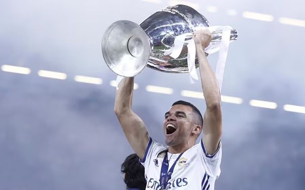 Pepe có cơ hội trở về Real Madrid.