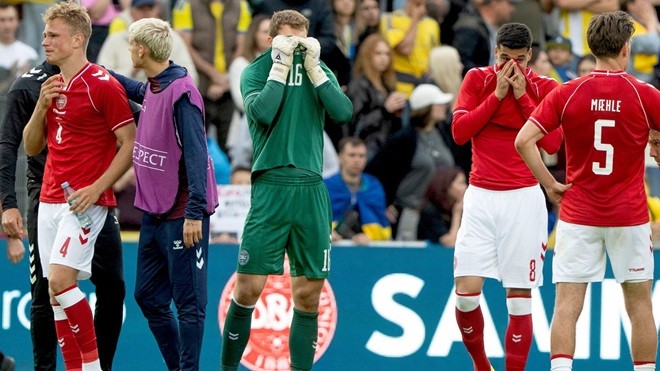 Đồng đội của Eriksen một lần nữa rơi nước mắt.