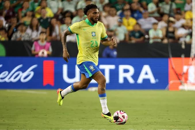 Ederson bất ngờ có vé dự World Cup. 