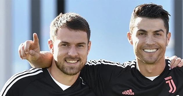 Cựu sao Arsenal có khoảng thời gian chơi bóng cùng Ronaldo tại Juventus.