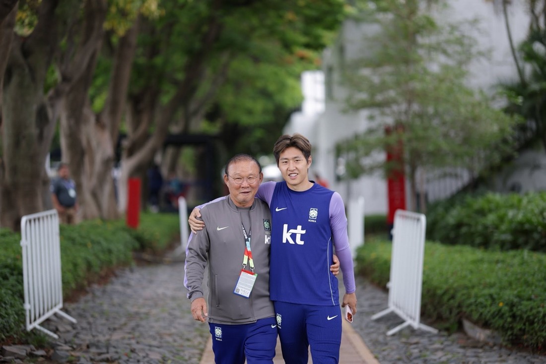 HLV Park Hang Seo chính thức hội quân cùng đội tuyển Hàn Quốc chuẩn bị cho VCK World Cup 2026. Ảnh: FBNV.