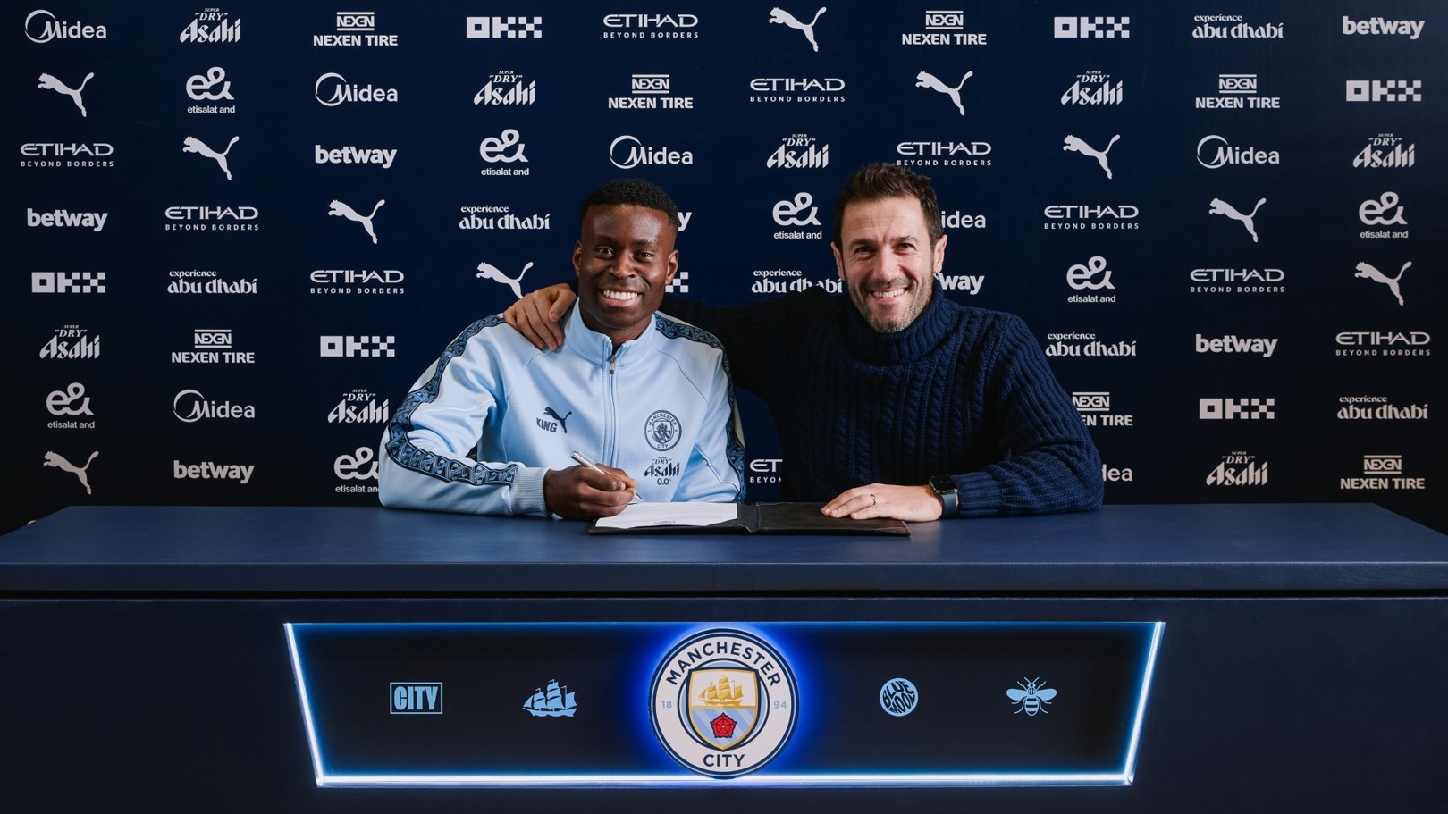 Marc Guehi cập bến Man City với nhiều niềm hy vọng.