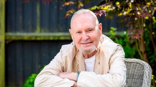 Paul Gascoigne là huyền thoại bóng đá Anh.