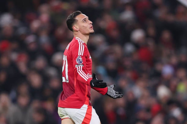 Antony có quãng thời gian đáng quên tại Old Trafford .