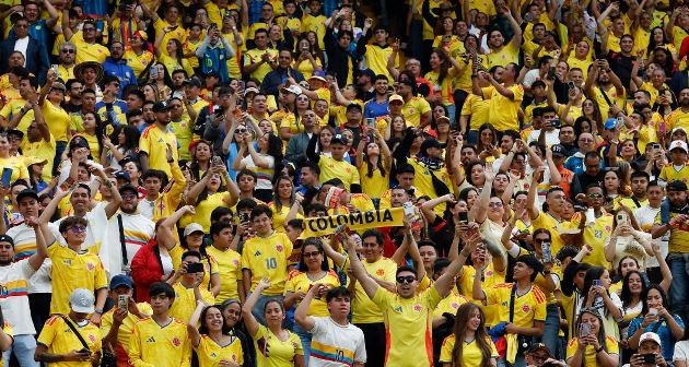 CĐV cuồng nhiệt của Colombia.