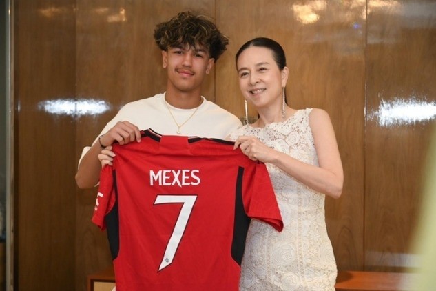 Silva Mexes là ngôi sao sáng của bóng đá trẻ Thái Lan.