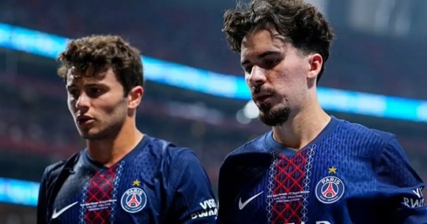 Mendes cam kết tương lai Neves và Vitinha là ở PSG.