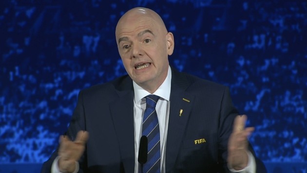 Chủ tịch FIFA hứng chịu nhiều chỉ trích từ dư luận vì sự hỗn loạn của kỳ World Cup 2026.