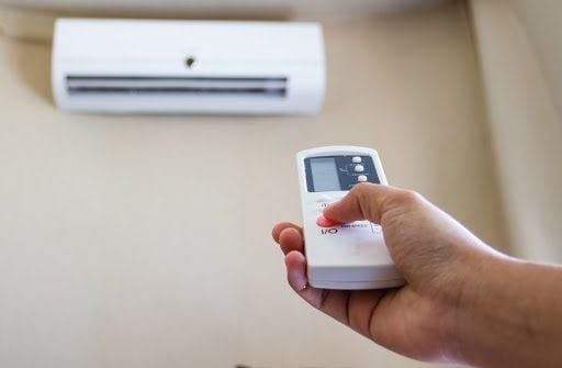Để nhiệt độ quá thấp là một lỗi khiến tiêu hao điện,trong khi đó kết hợp với quạt, và để mức hợp lý thì vừa mát vừa giảm tiền