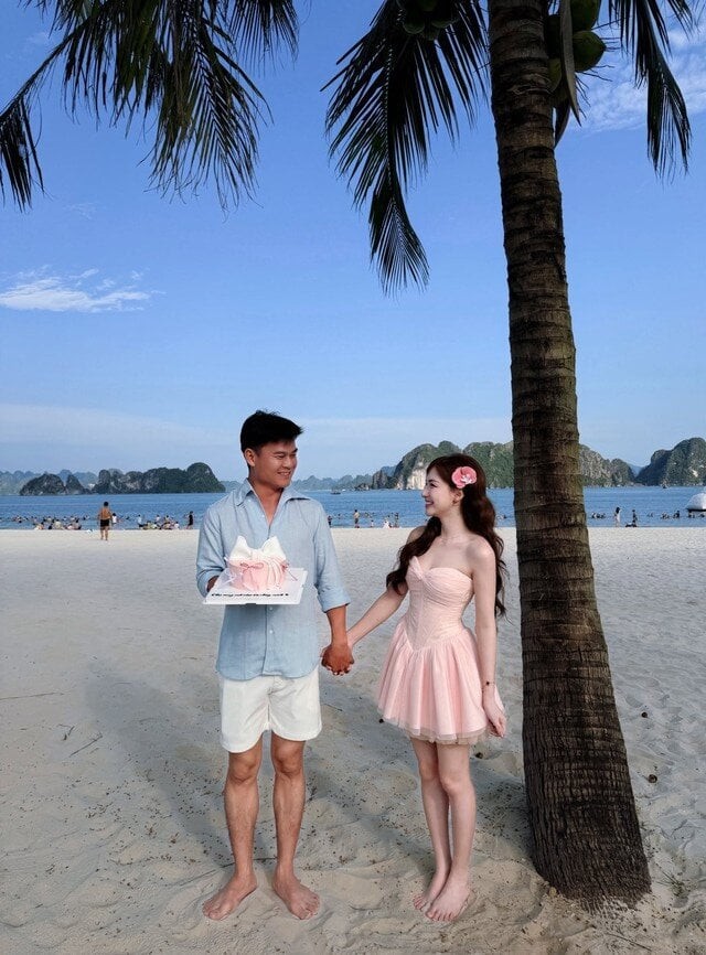 Độ dài này giúp phần chân được lộ ra nhiều hơn, từ đó tạo cảm giác cơ thể thanh thoát và cao ráo.