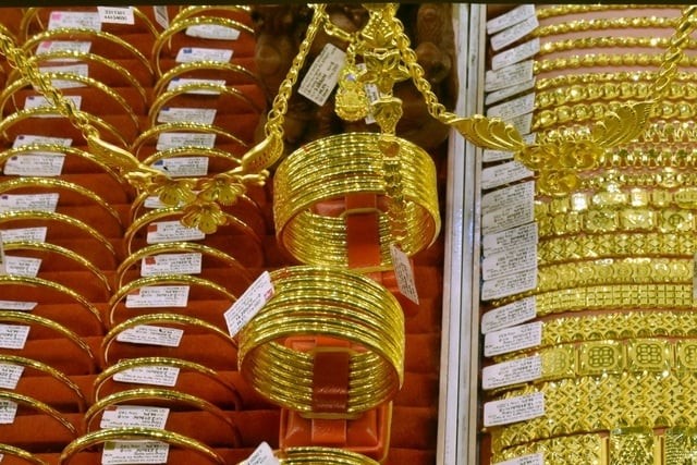 Dù bật tăng mạnh mẽ, song niềm vui của phe cầm vàng ngắn hạn lại bị dội một gáo nước lạnh vào cuối phiên.

