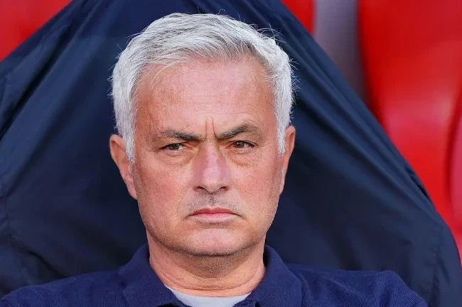 Mourinho dẫn dắt Real Madrid.