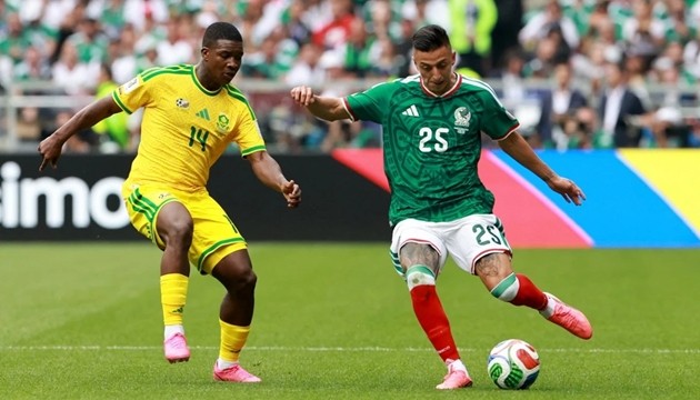 Nam Phi bất lực trước Mexico.
