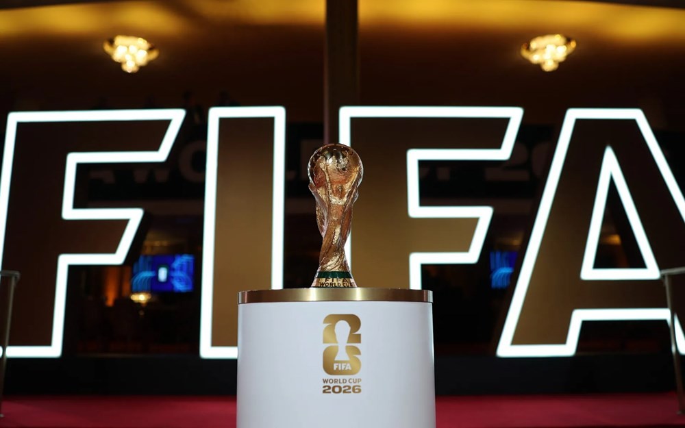 World Cup gây ra nhiều tranh cãi về chi phí.