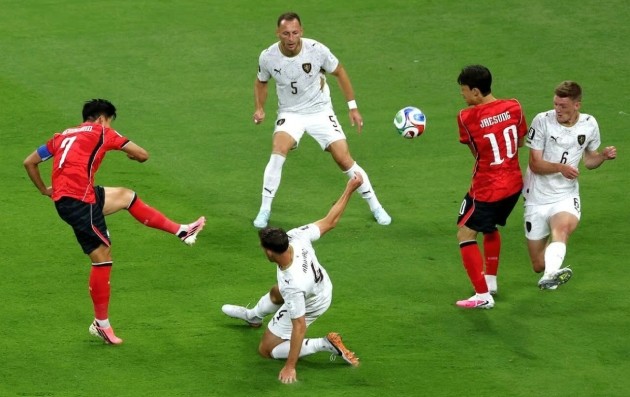 Son Heung-min kém duyên trong thắng lợi của Hàn Quốc trước CH Séc.