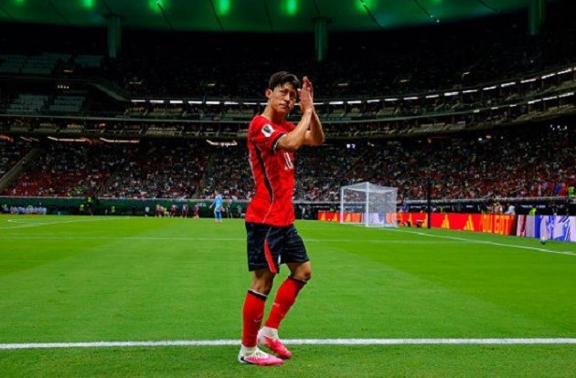Lee Jae-sung - 6.4: Thi đấu nỗ lực kết nối lối chơi nhưng thiếu một chút sắc bén trong các pha dứt điểm cận thành.
